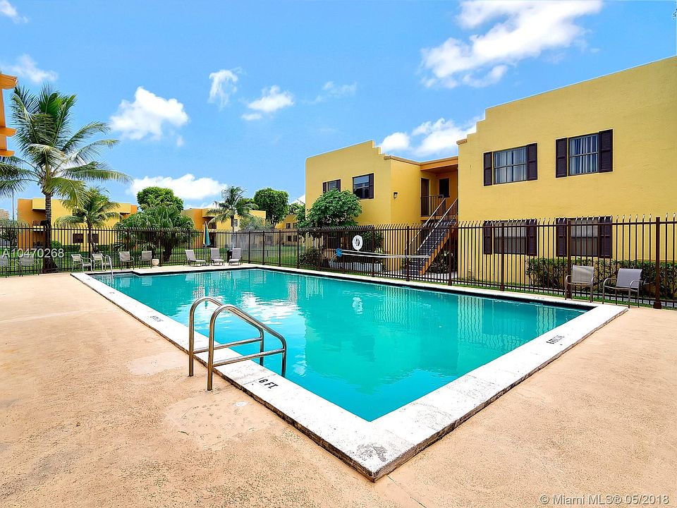 1st image of 676 NW 114th Ave APT 203