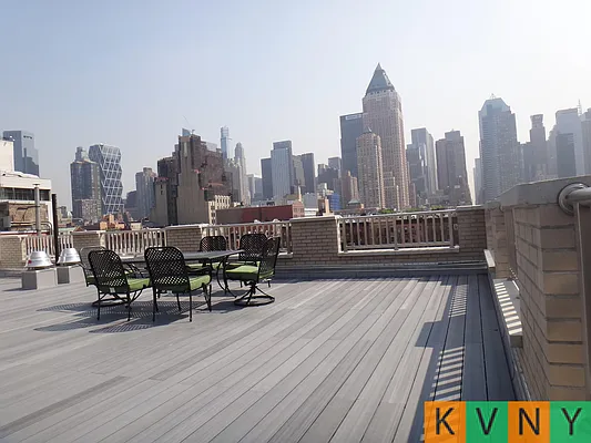 Rented by KVNY Soho | media 62