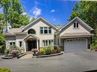 10 Mountainside Dr, Randolph, NJ 07869