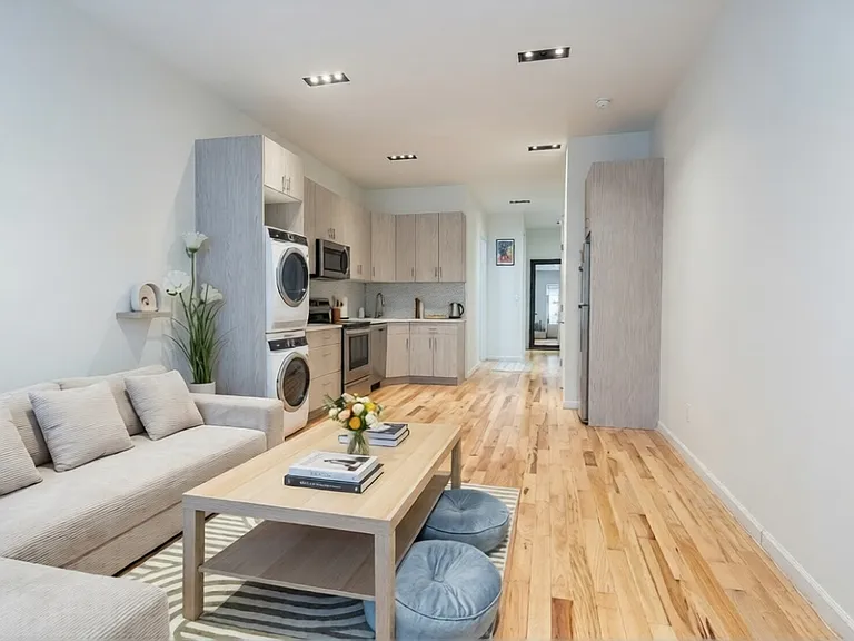 5718 3rd Ave #1R — Photo 1