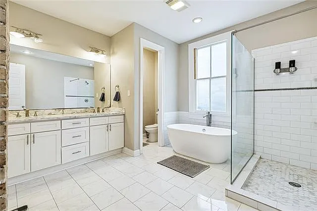 647 S Pierce St — Photo 10