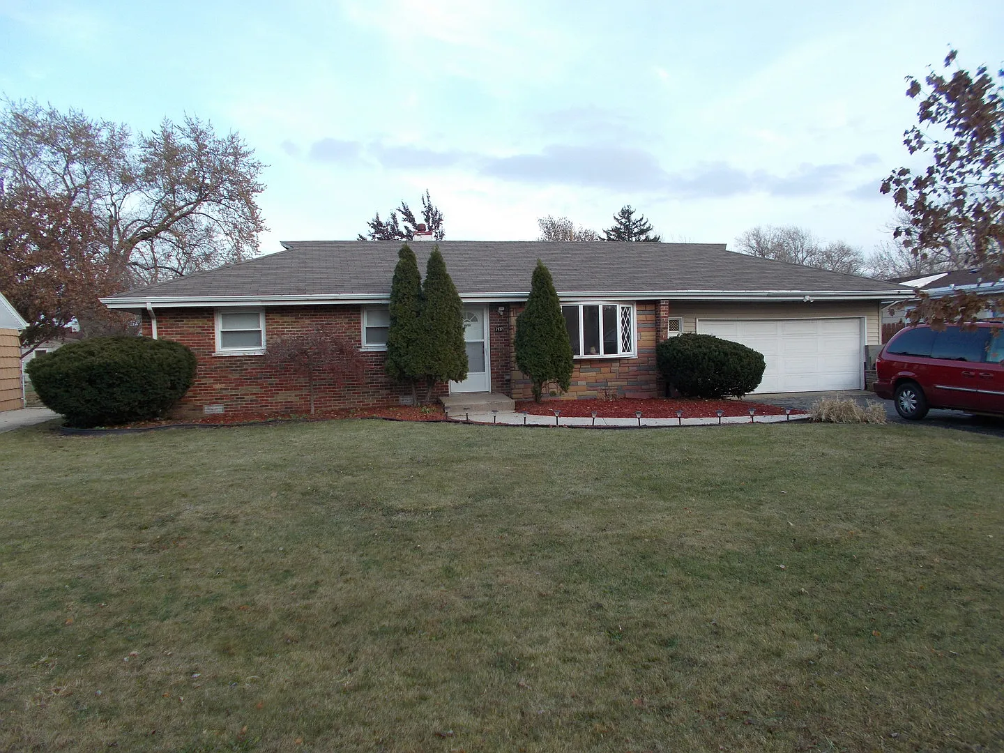 7937 S 84th Ave photo 1