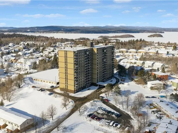 310 Woodward Ave #1103, Saint John, NB E2K 2L1