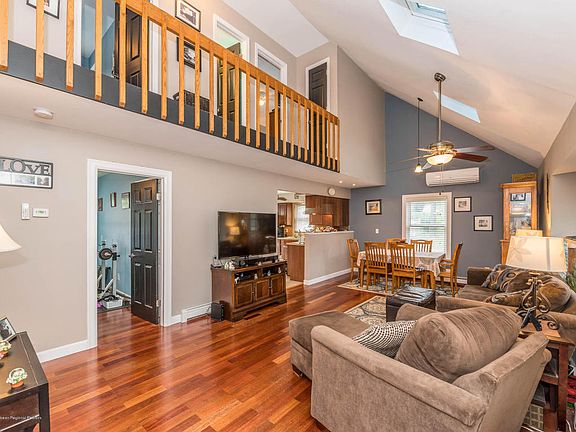 3rd image of 2039 Brookdale Park Dr