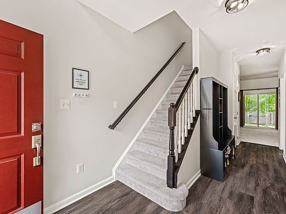 5th image of 7707 Sullivan Cir