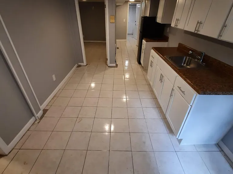 241 Griffith St #1 — Photo 9