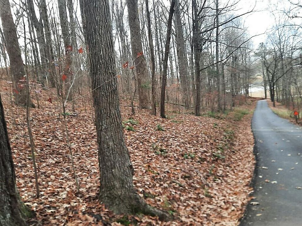 1st image of 8 Harbor Dr