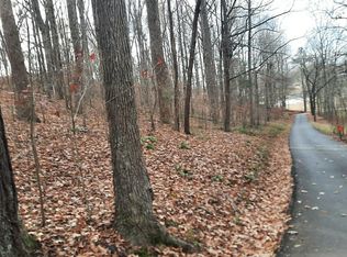 8 Harbor Dr, Eddyville, KY 42038