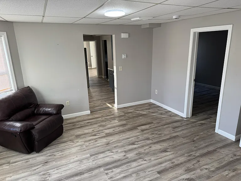 30-32 Margin St #2 — Photo 13