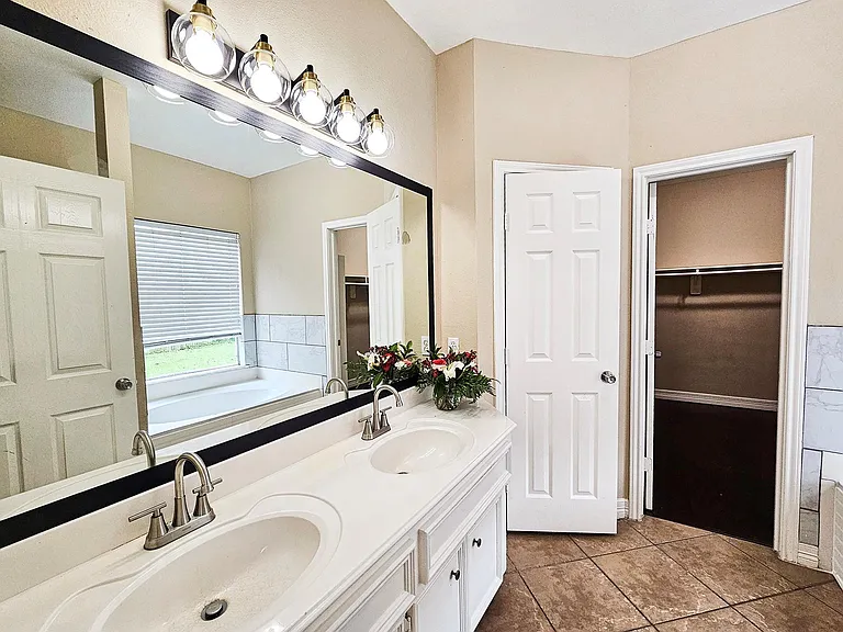 20810 Balmoral Glen Ln — Photo 17