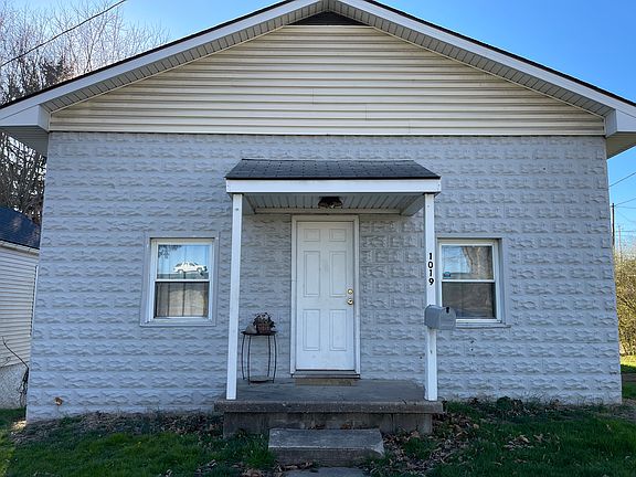 2nd image of 1019 Pine St