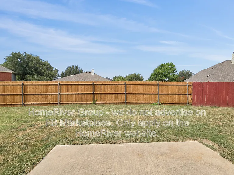 705 Champlain Ct — Photo 23