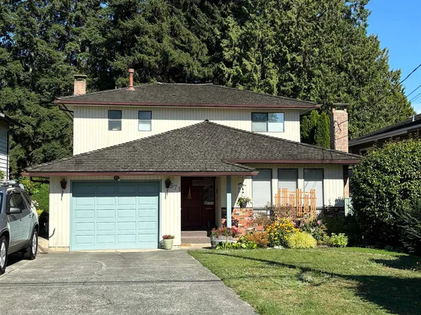 571 Berry St, Coquitlam, BC V3J 5T5