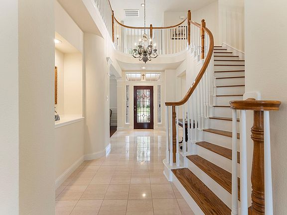 3rd image of 75 N Floral Leaf Cir