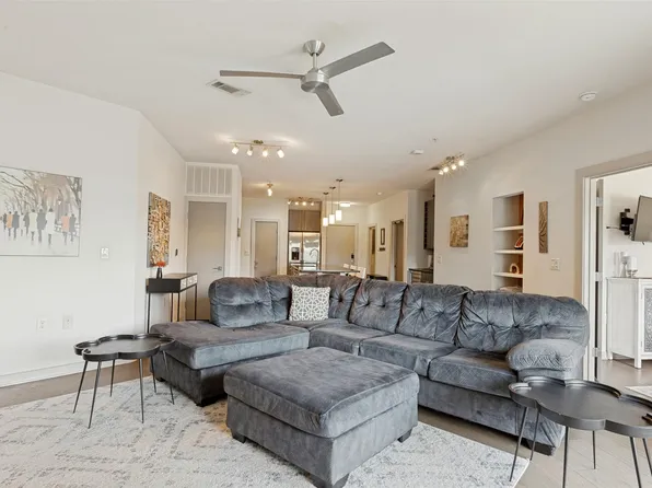 3600 S Lamar Blvd APT 210, Austin, TX 78704
