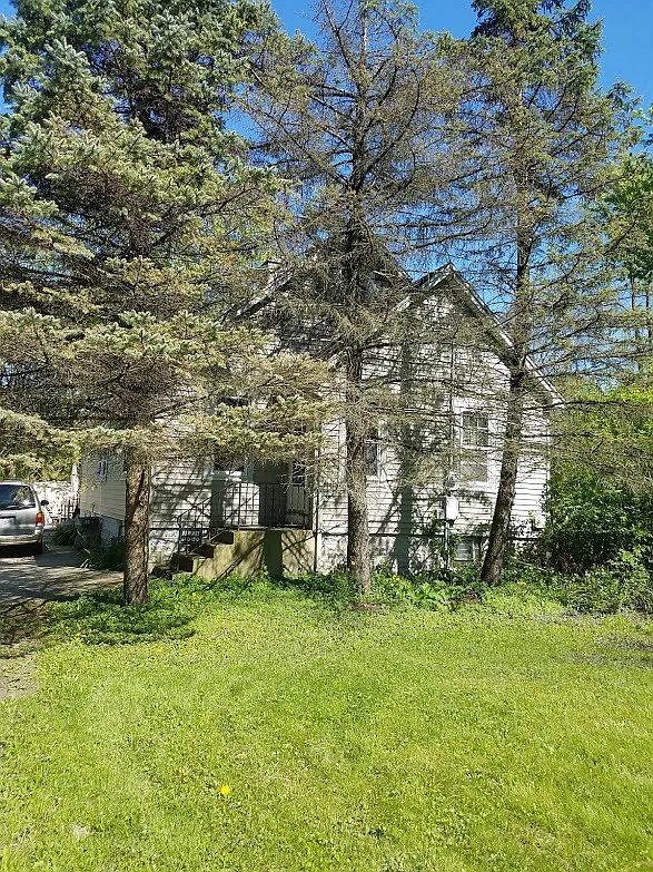 6N251 Gary Ave photo 1