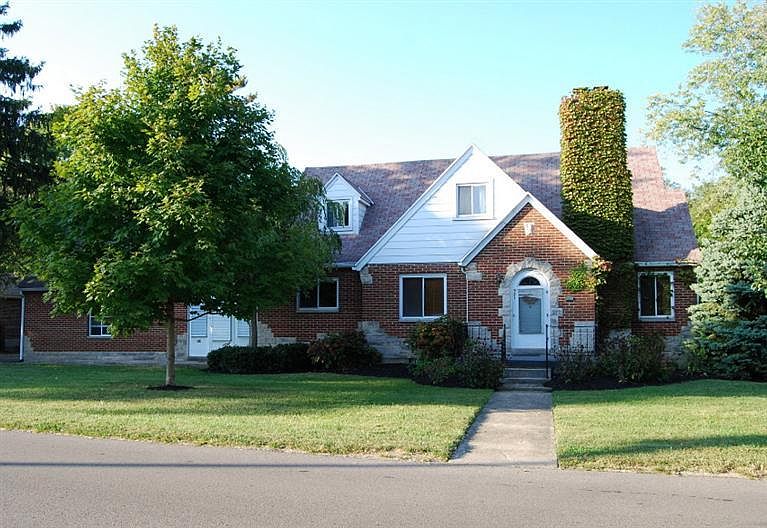 1st image of 521 Cushing Ave