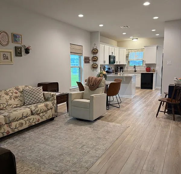 116 Brattle Ct — Photo 27