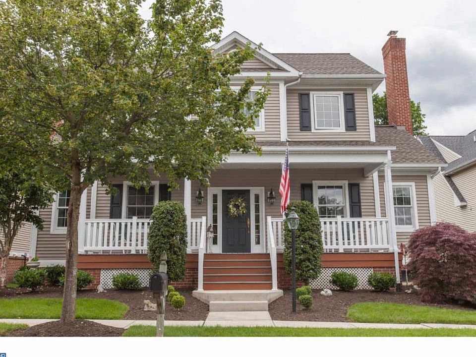 1st image of 958 Pinehurst Dr