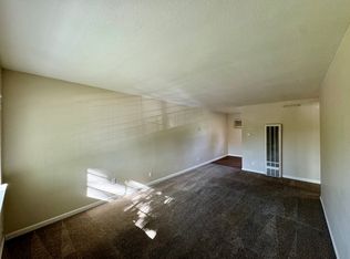 4829 Pasarobles Dr #10, Sacramento, CA 95841