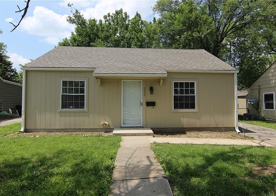 1st image of 2930 S 51st Ter