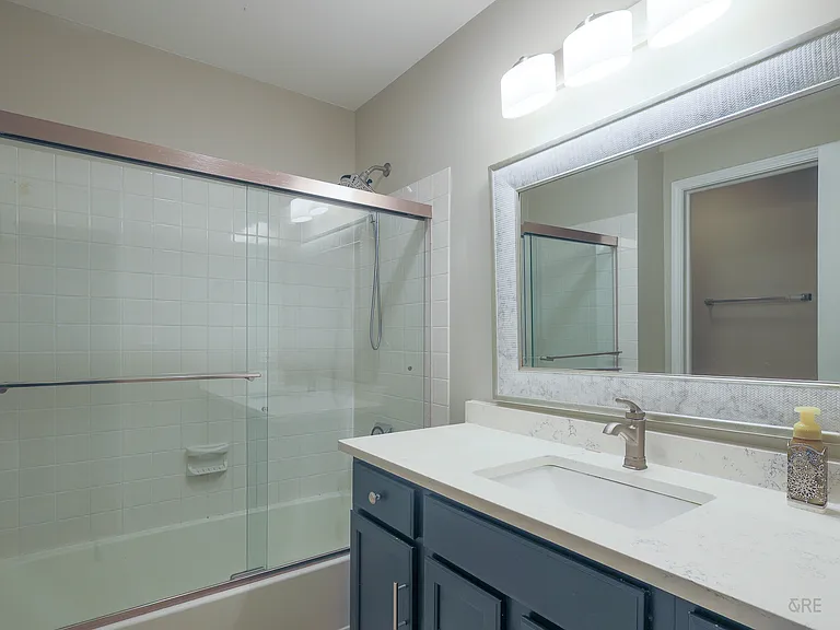 2436 Madiera Ln — Photo 17