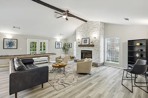 Lakeside Townhomes Photo 1