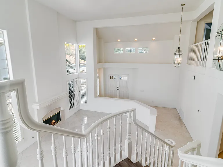 24241 Rue De Cezanne — Photo 9