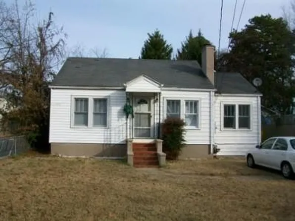 55 Hayes St, Toccoa, GA 30577