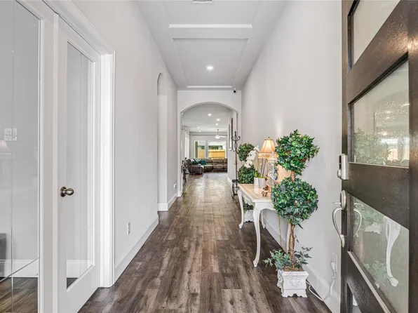 15811 Sunlit Falls Dr, Humble, TX 77346