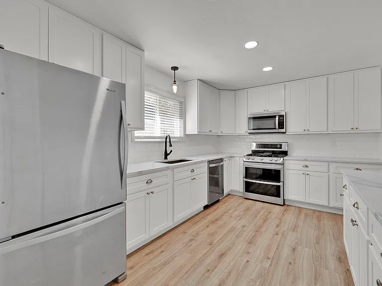 449 Madrina Ct — Photo 10