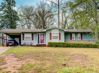 414 Groome Dr, Vicksburg, MS 39180