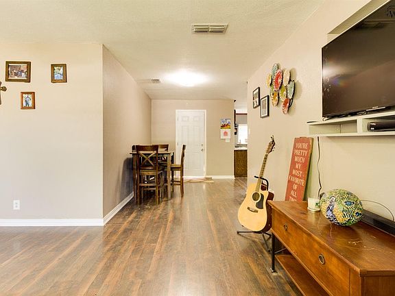 4th image of 4726 Alamo Dr
