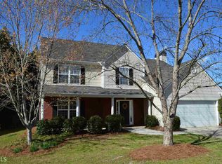 401 Lake Valley Dr, Loganville, GA 30052