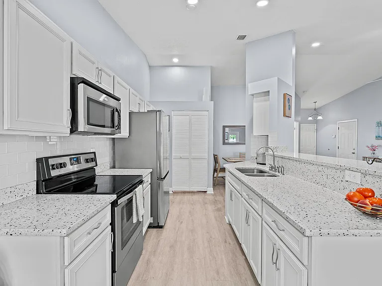 1599 Bayridge Pl — Photo 9