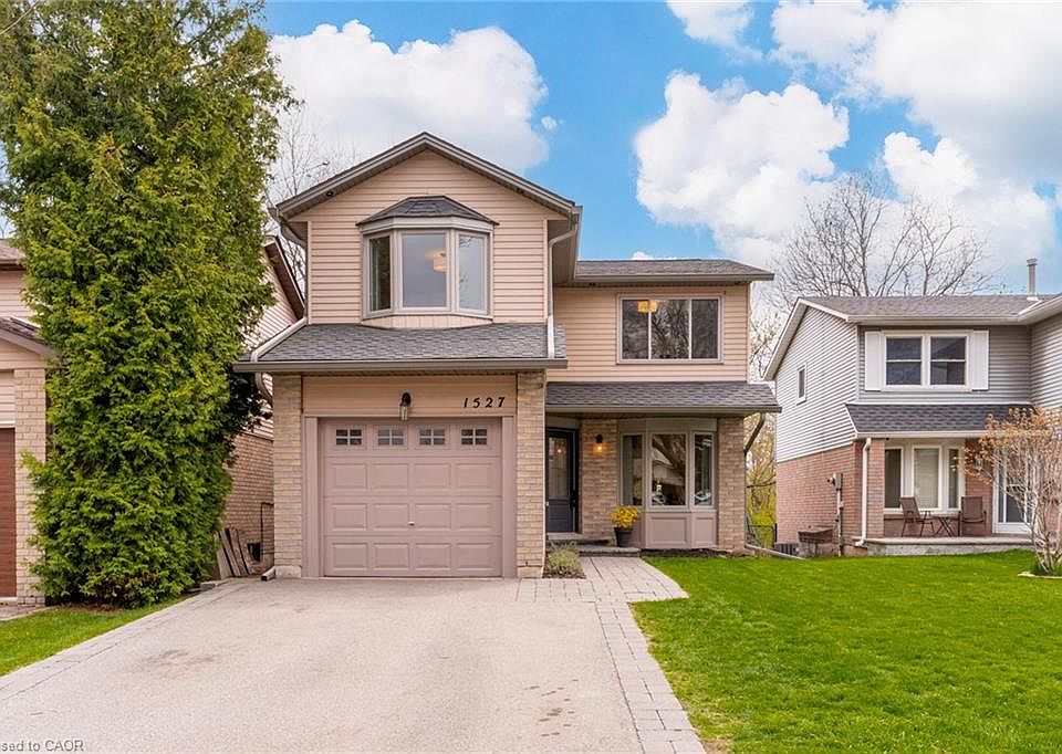 1st image of 1527 Riley Ave