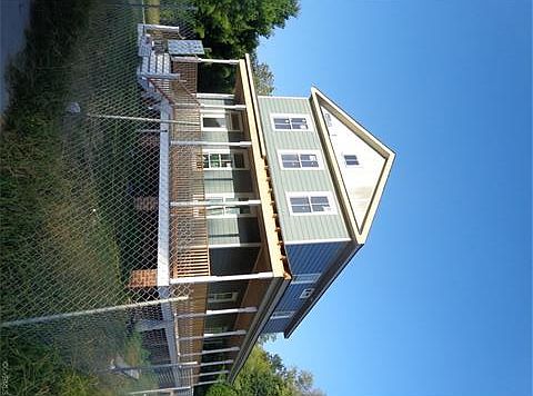 2nd image of 1704 Rose Ave