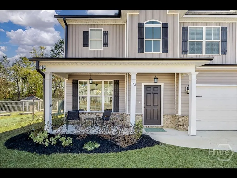 152 Sams Dr — Photo 2