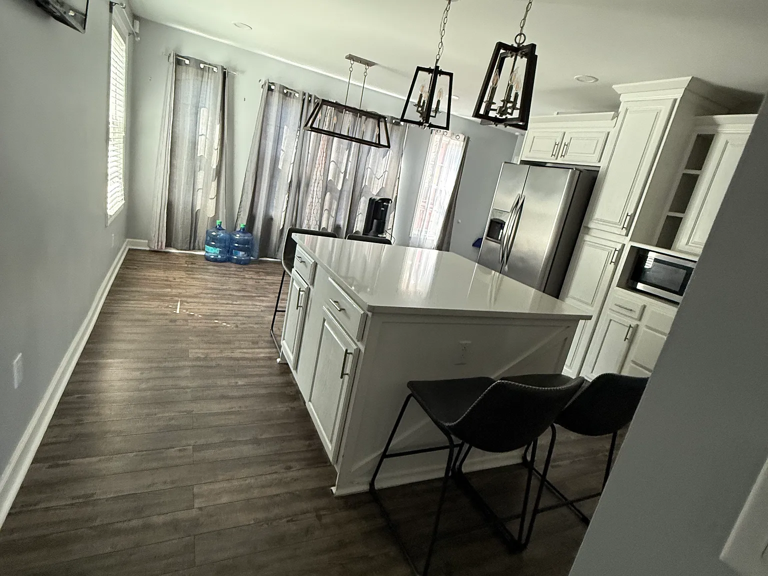 3 bed, 1792 sqft, $2,350 — Photo 3
