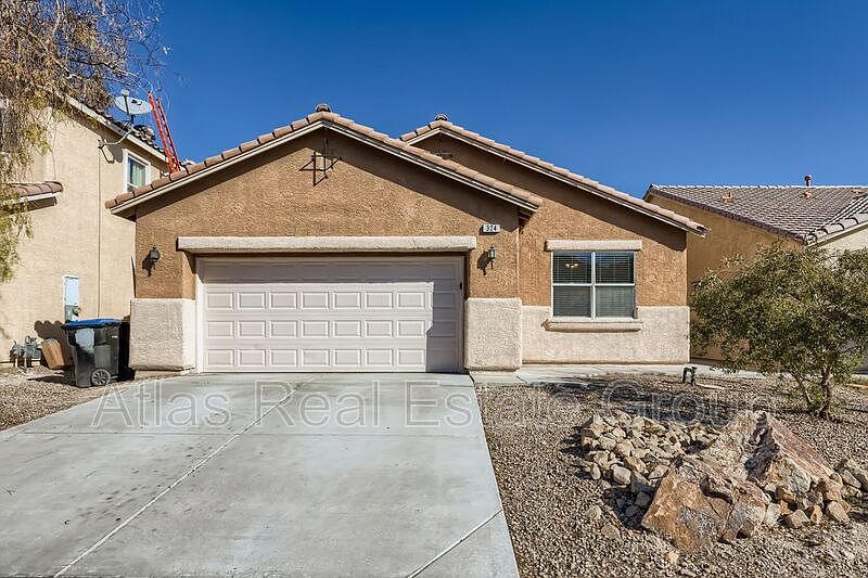 1st image of 324 Arrowbird Ave
