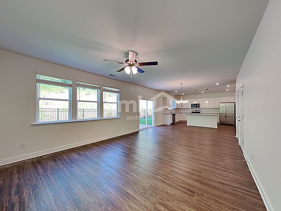 3rd image of 2031 Beaverwood Ln