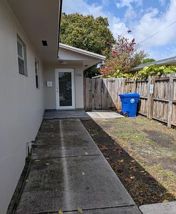 2nd image of 536 NW 43rd Ct