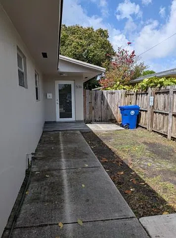 536 NW 43rd Ct — Photo 2