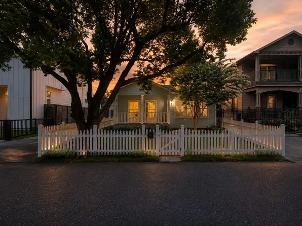 207 Tabor St, Houston, TX 77009