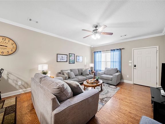 5th image of 836 W Glenn Ave APT 210