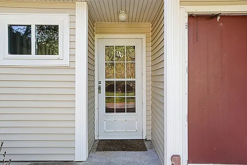 220 Elizabeth St Photo 1