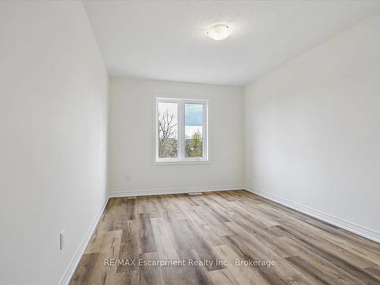 76 Valley Trail Pl — Photo 33