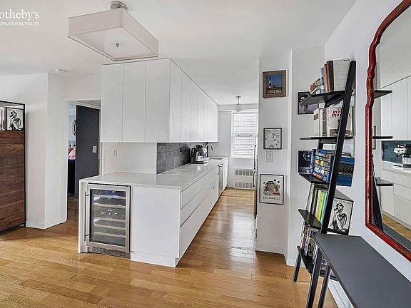 5th image of 7 E 14th St APT 17H