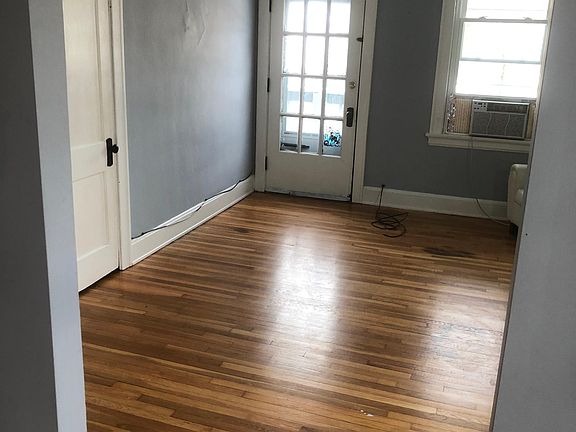 3rd image of 3750 Isabella Ave APT 3