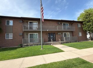 129 Washington Ave #6, Neenah, WI 54956